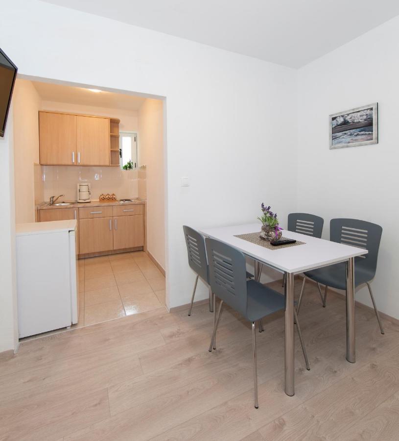 Apartmani Iva Tučepi Εξωτερικό φωτογραφία