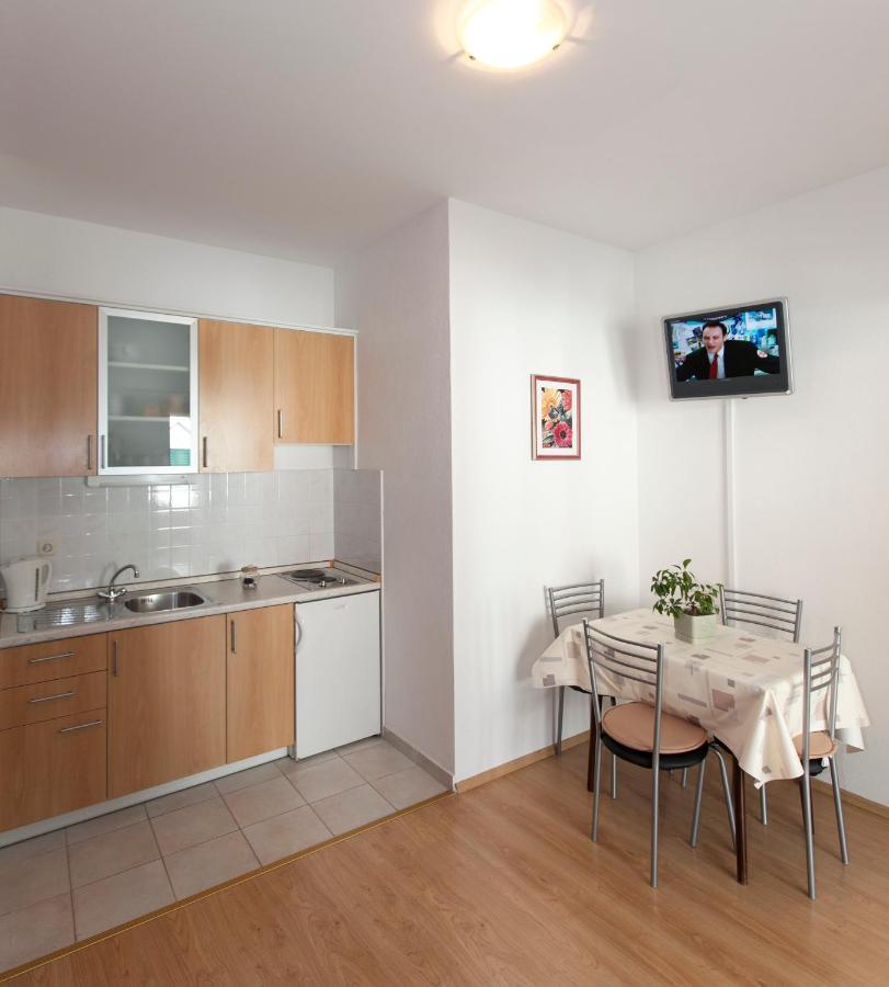 Apartmani Iva Tučepi Εξωτερικό φωτογραφία