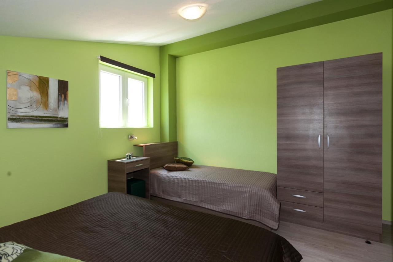 Apartmani Iva Tučepi Εξωτερικό φωτογραφία