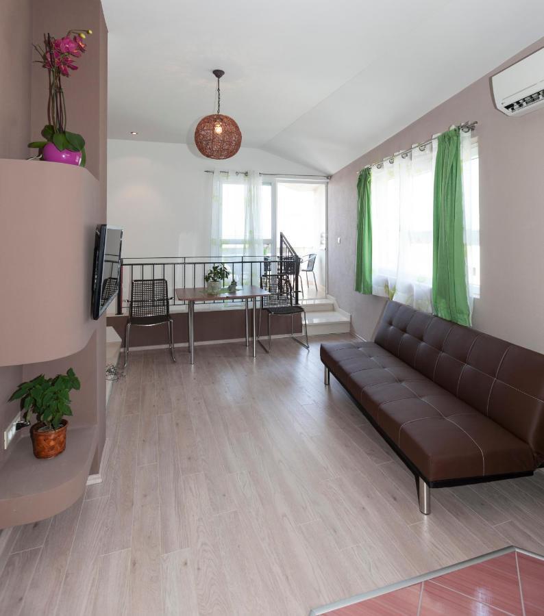 Apartmani Iva Tučepi Εξωτερικό φωτογραφία